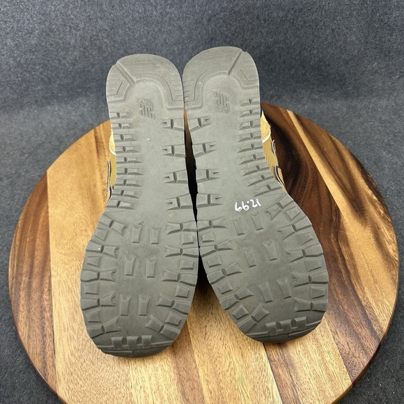 Athletic_Shoes